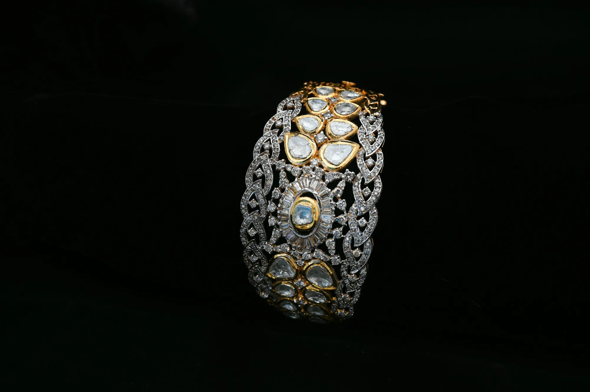 Gold and diamond bracelet