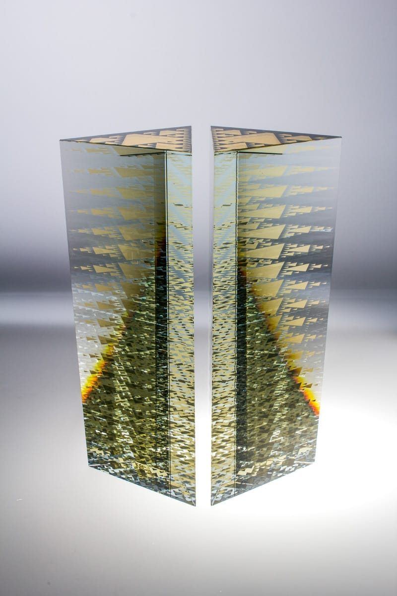 Optical glass object from Resonare